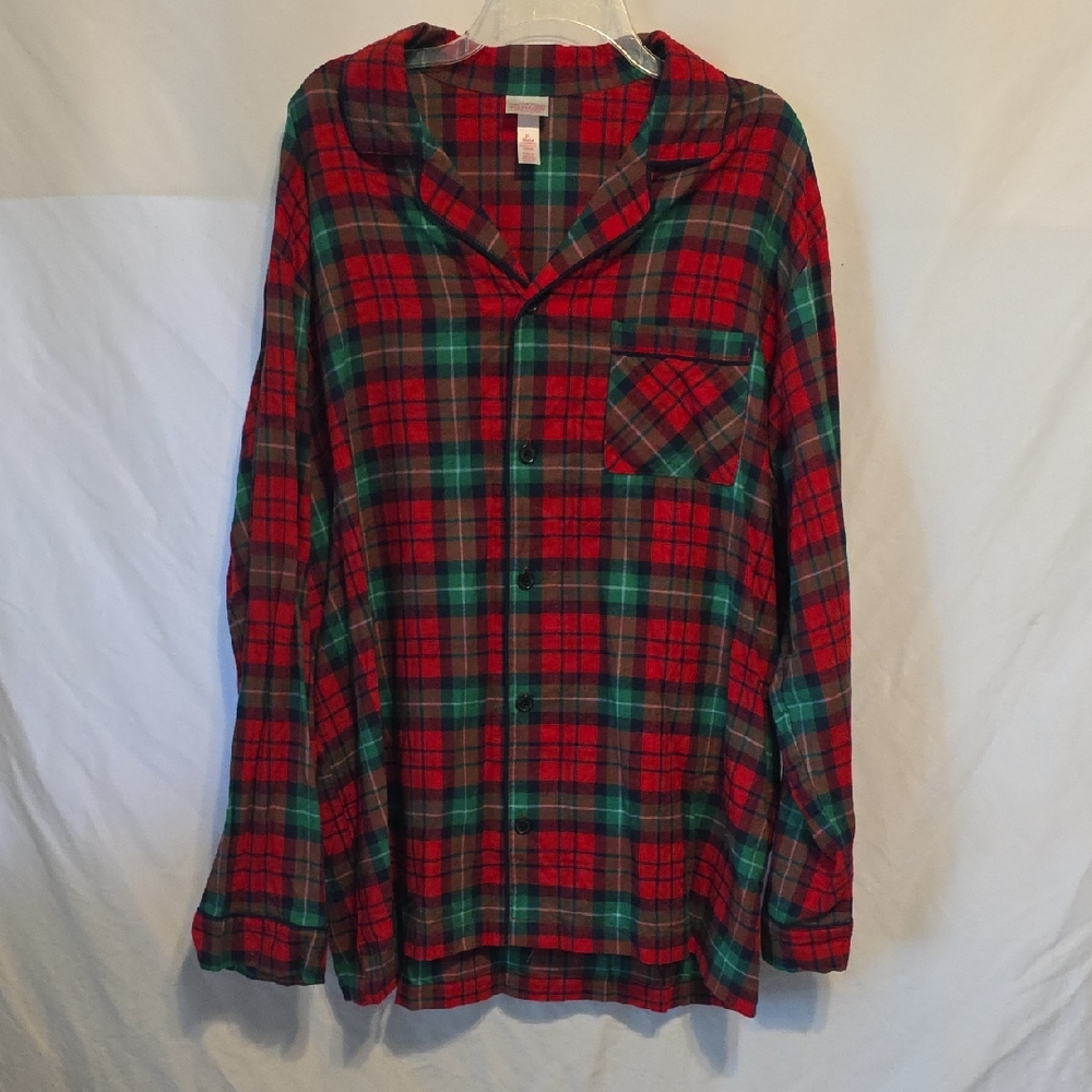 Wondershop Red and Green Plaid Men's Button-Up Shirt